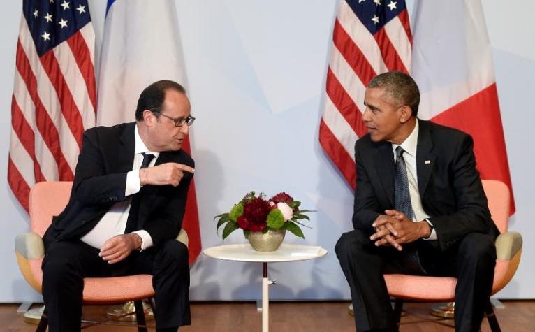 Barack Obama se compromete con Francois Hollande a terminar el espionaje