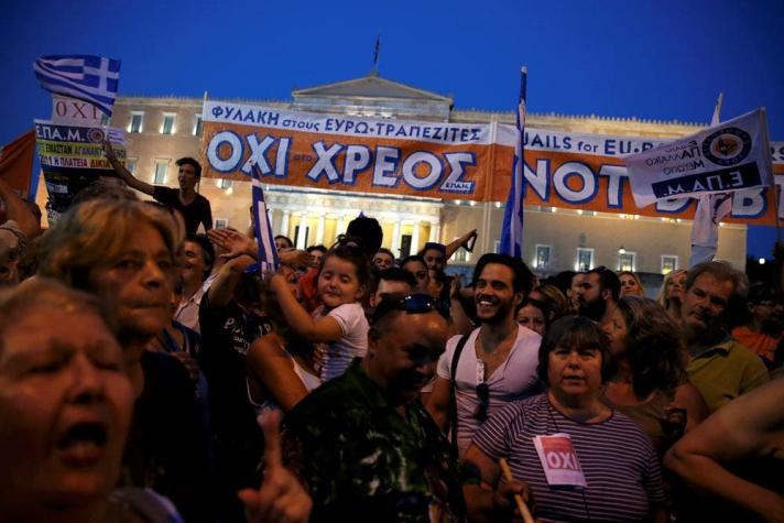 Cerca de 17.000 personas se manifestan a favor del "No" en el referéndum en Grecia