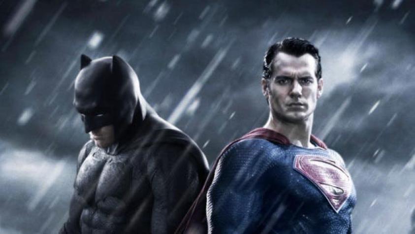 Revelan sorprendentes imágenes del nuevo batimóvil para 'Batman v Superman'