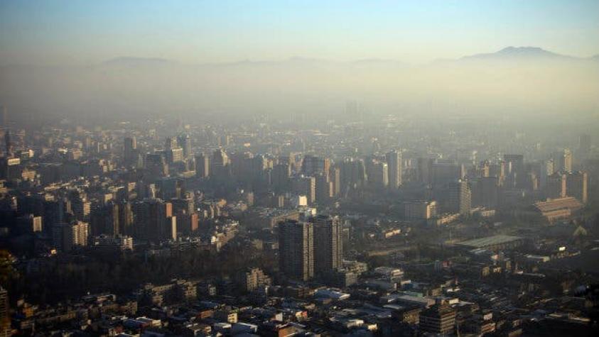 Preemergencia ambiental: Cuatro ejes de Santiago funcionan como vías exclusivas