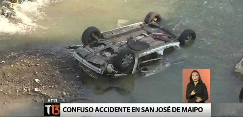 [VIDEO] Auto cae a río del Cajón del Maipo dejando al menos dos muertos