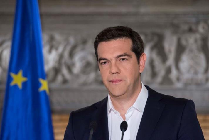 Parlamento griego aprueba tercer rescate financiero con exigencias de sus acreedores