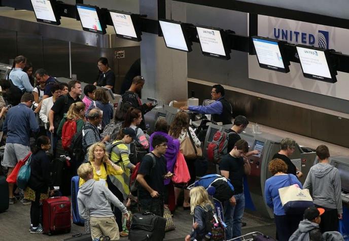 United Airlines reanuda sus vuelos en EEUU tras una avería general