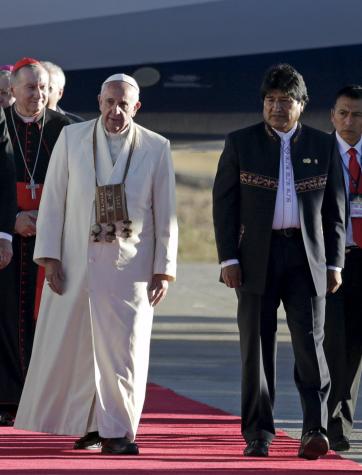 Navarrete y Covarrubias analizaron dichos del papa sobre demanda boliviana