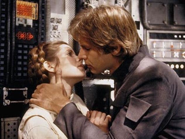 El emotivo beso de Han Solo a la princesa Leia después de 35 años