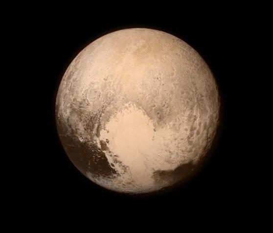 Sonda de la Nasa logró máxima aproximación a Plutón tras nueve años de viaje