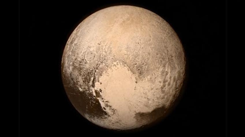 ¿Se puede distinguir al perro Pluto en la imagen del planeta Plutón?