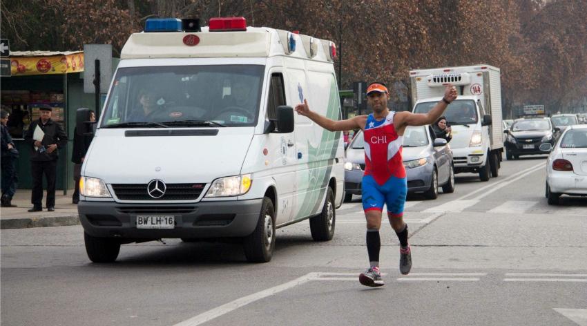 Carlos Fernández: el "gendarme de acero" que corre en maratones