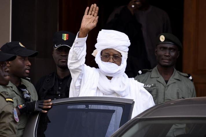 Ex dictador de Chad enfrenta juicio por crímenes de guerra y tortura