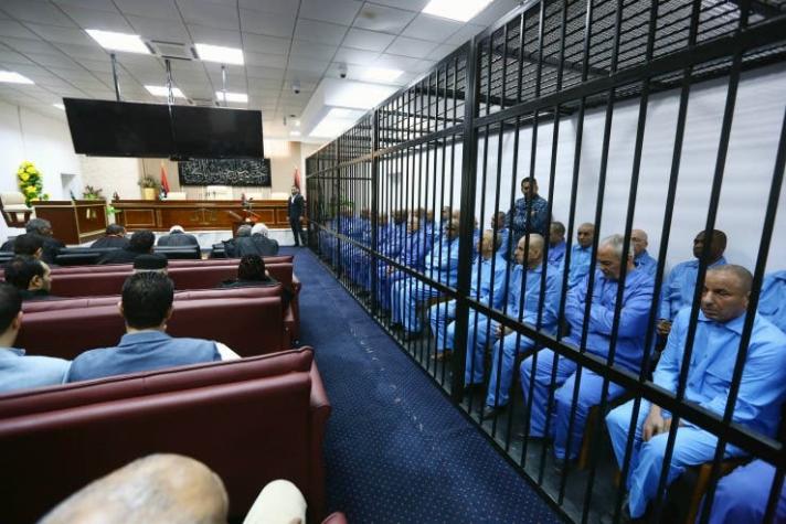 Corte libia condena a muerte a un hijo de Gadafi y a ocho colaboradores del ex dictador
