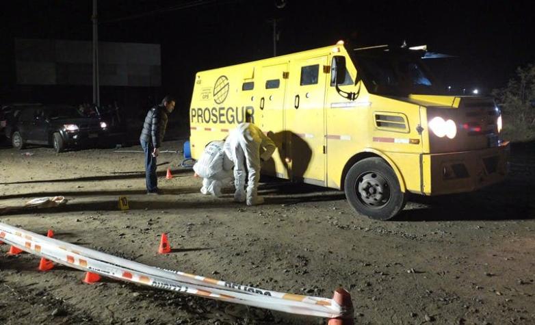 Asalto a camión de valores en Autopista del Sol deja dos muertos