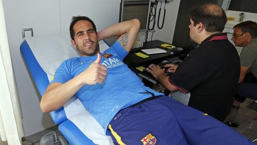 Claudio Bravo supera pruebas médicas tras reintegrarse a Barcelona