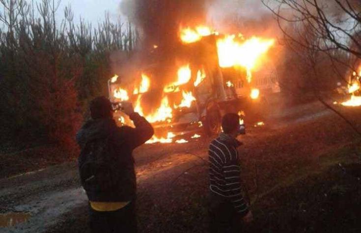 Ataque incendiario afecta a seis camiones forestales en Collipulli