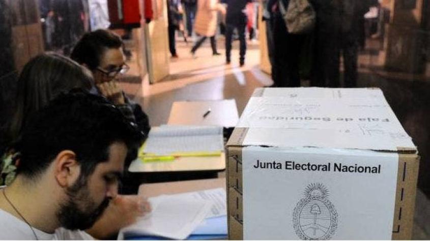 Arrancan primarias en Argentina para elegir sucesor de presidenta Kirchner