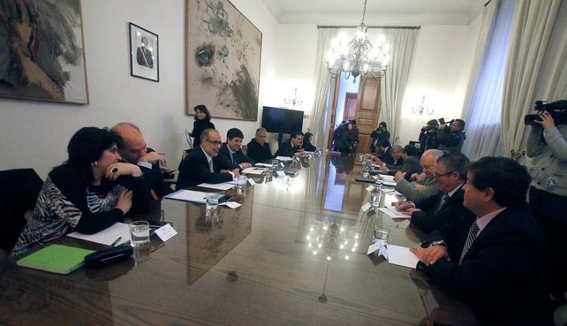 Nueva Mayoría sostiene comité político en medio de repercusiones por dichos de Bachelet