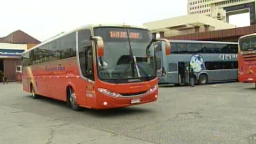 Inician trabajos de reparación de la losa del terminal de buses en Valparaíso