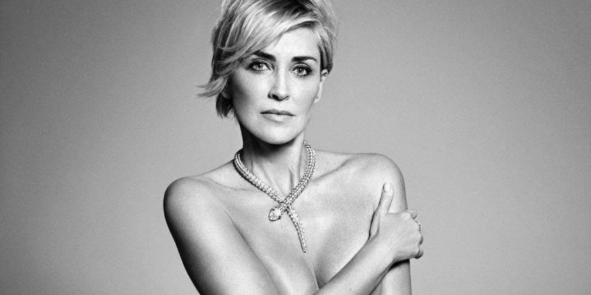Sharon Stone posa desnuda a los 57 años para Harper's Bazaar