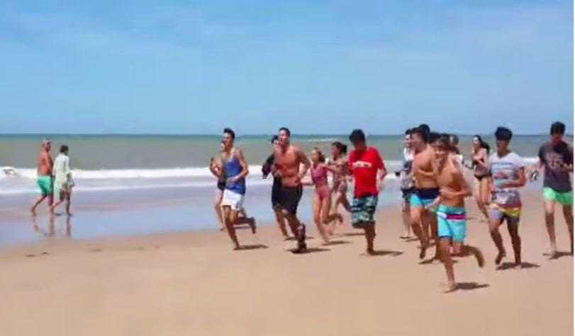 [VIDEO] "Cholo" Simeone salió a correr a la playa y desató algarabía entre los hinchas