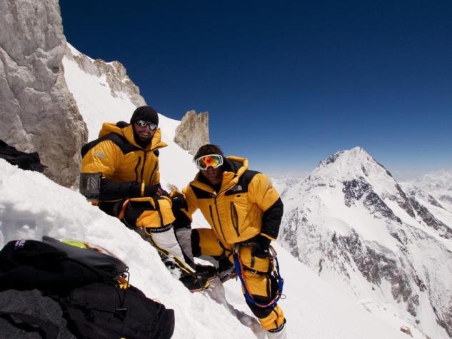 Expedición chilena logra la cumbre de una de las montañas más altas del mundo