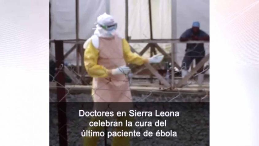 [VIDEO] Doctores bailan para celebrar el fin del ébola en Sierra Leona