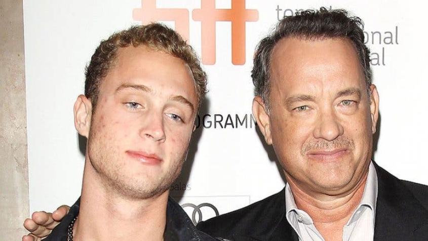 La desesperada búsqueda del hijo de Tom Hanks desaparecido hace un mes