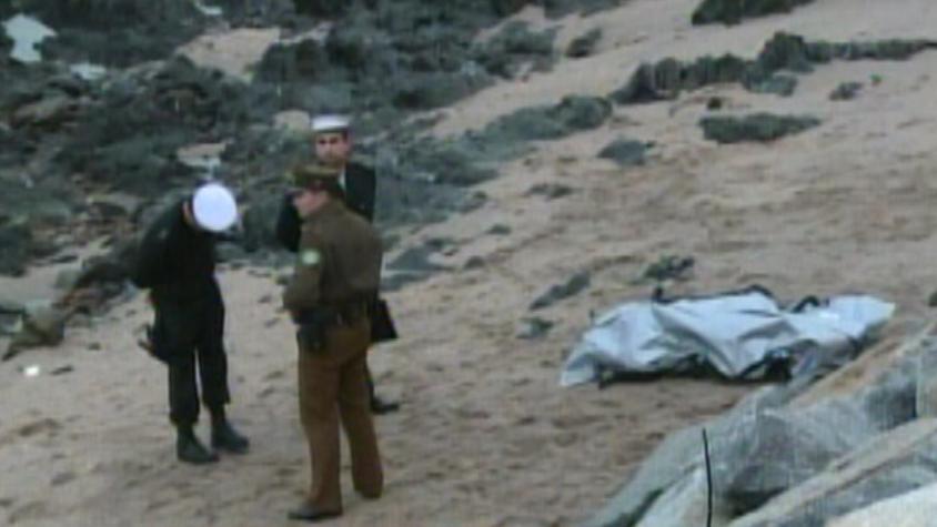 Aparece en roqueríos de la playa Bellavista en Tomé el cuerpo de un jóven de 18 años