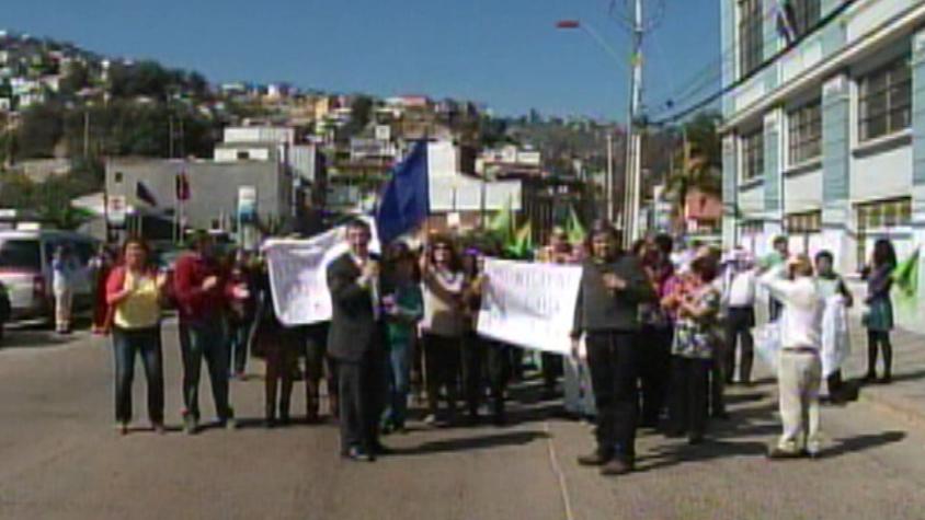 Funcionarios de municipalidad de Valparaíso exigen cumplimiento de protocolo de reforma municipal