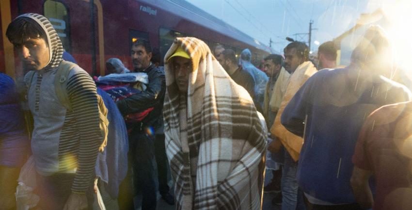 Hungría acusa a Croacia de incitar a migrantes a violar la ley