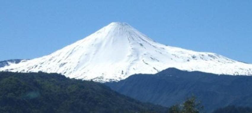 Carabineros rescata a dos estudiantes accidentados en el Volcán Antuco