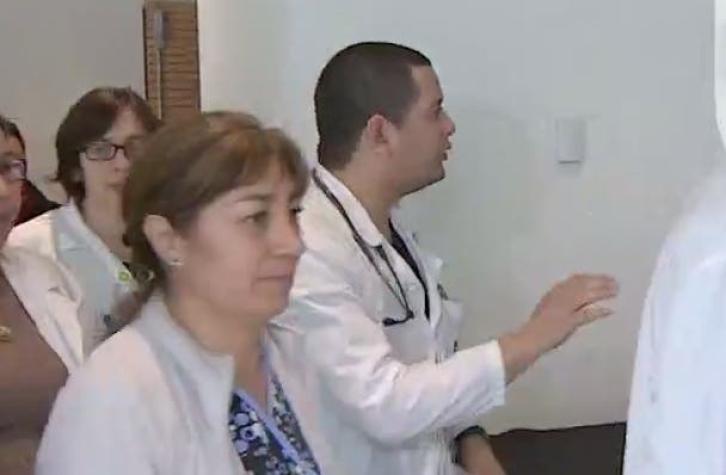 [VIDEO] Contratar a médicos extranjeros sería la solución para enfrentar déficit de profesionales