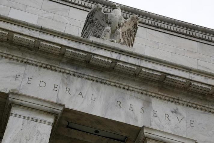 Bolsa de Tokio cae casi 2% tras decisión de la Fed