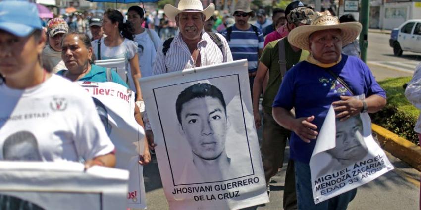 Identifican a uno de los 43 estudiantes desaparecidos en México