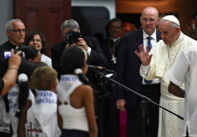 Papa Francisco: la fe cubana sigue viva pese a "penurias"