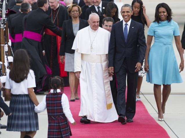 Papa Francisco inicia gira por EEUU, con agenda de alto voltaje