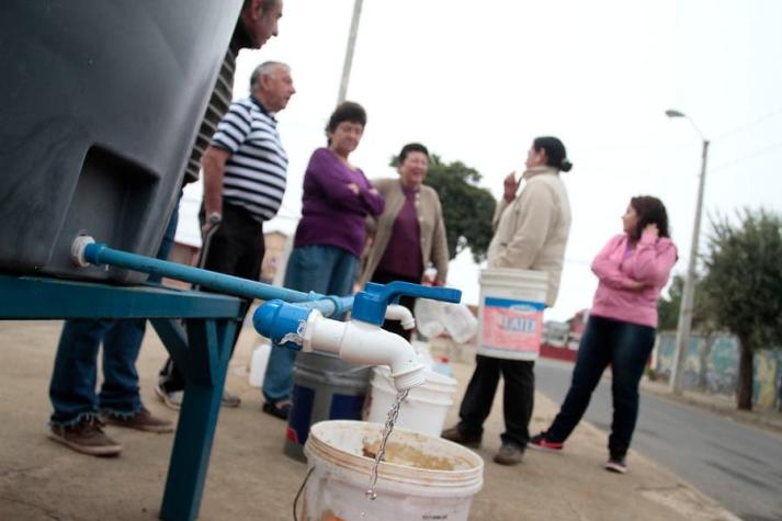 Valparaíso: Corte de agua afecta a 8 mil personas