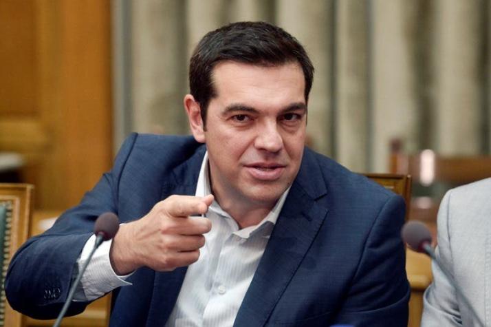 Tsipras se compromete a aplicar "rápidamente" el nuevo plan de ayuda a Grecia