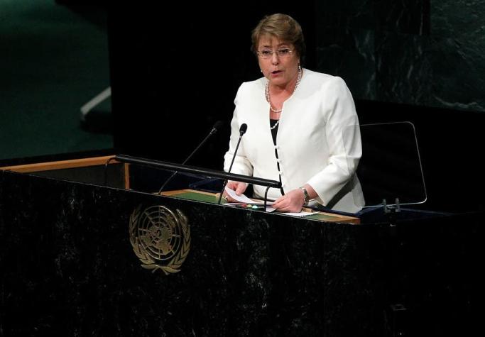 Bachelet aborda concepto de "realismo sin renuncia" en cita con empresarios de EEUU