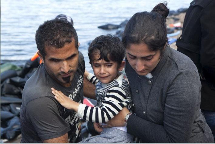 Más de 5.000 inmigrantes llegan a Grecia y Macedonia