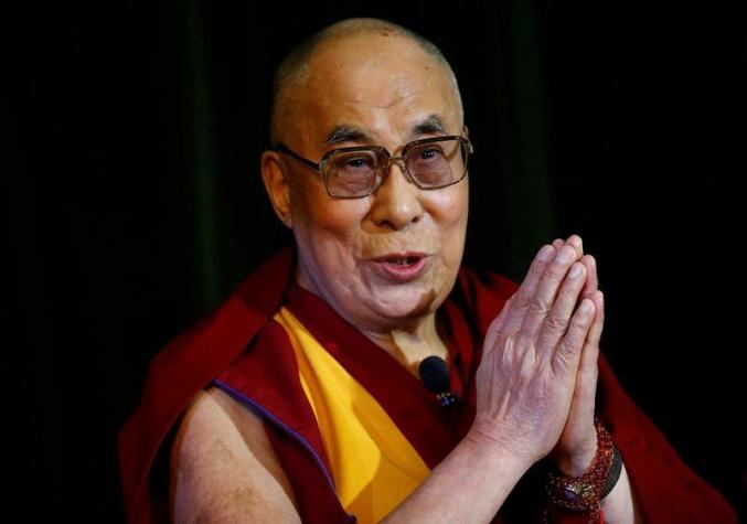 Dalai Lama continúa internado por recomendación de sus médicos