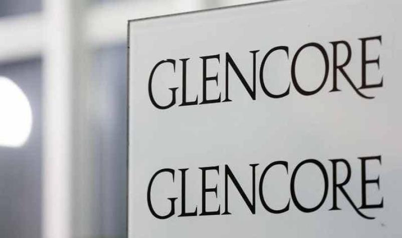 Acciones de minera Glencore se desploman más de 30% en Londres