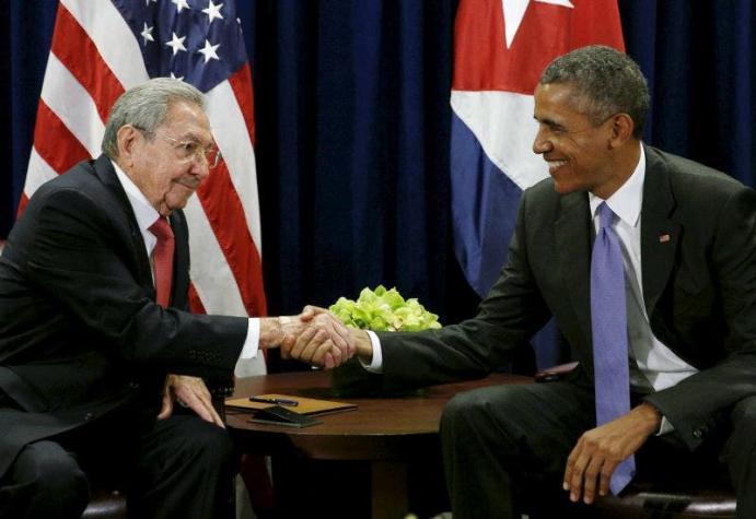 Castro pide flexibilizar el embargo tras reunirse con Obama en la ONU