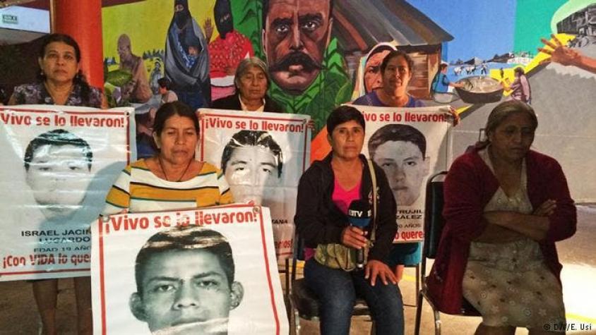 Fiscalía mexicana ofrece recompensa por implicados en desaparición de 43 estudiantes