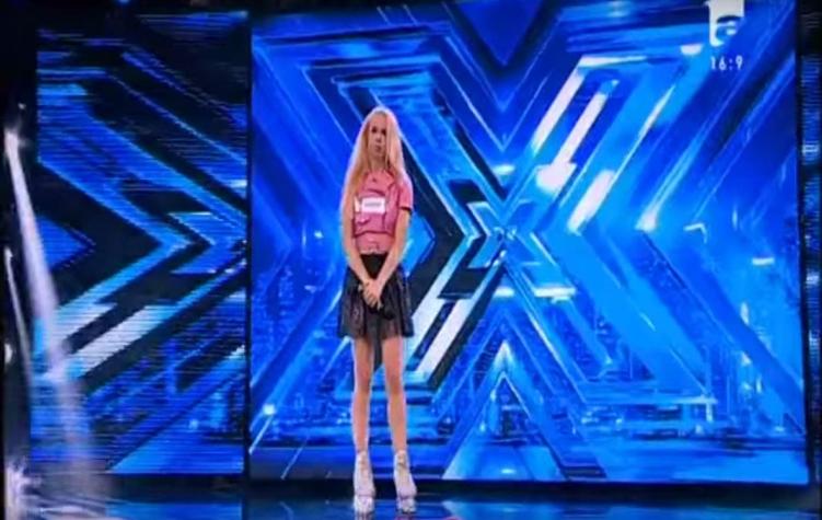 [VIDEO] Mujer rumana se desmaya en pleno escenario de Factor X