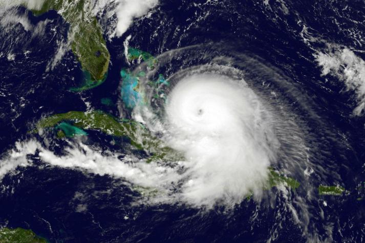 Huracán Joaquín sumerge la costa este de EEUU y provoca devastación en Bahamas