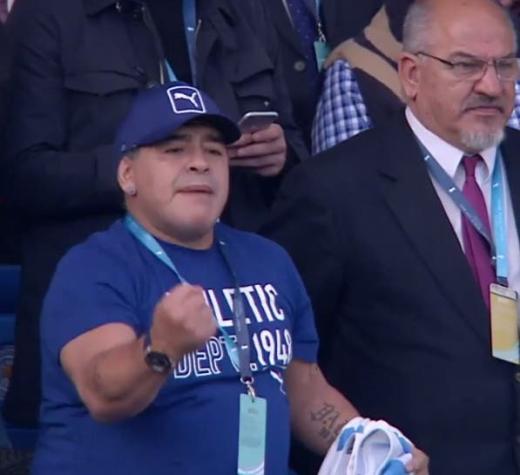 [VIDEO] Diego Maradona alienta a los "Pumas" ante Tonga en el Mundial de Rugby