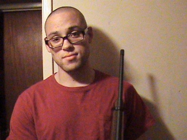 Madre de autor de matanza en Oregon conocía su fascinación por las armas