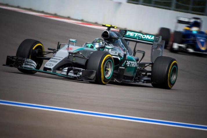 F1: Nico Rosberg gana la 'pole' en el GP de Rusia