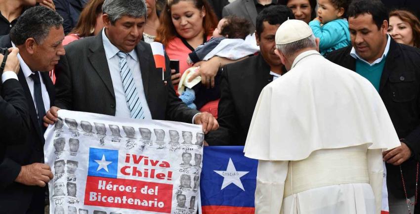 Papa Francisco envía saludos a "los 33 mineros" en nuevo aniversario de su rescate