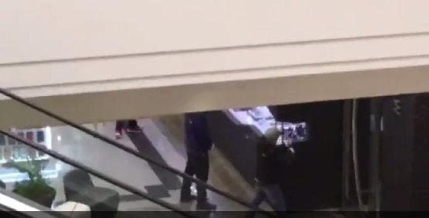 [VIDEO] Registran violento robo en joyería de mall Alto Las Condes