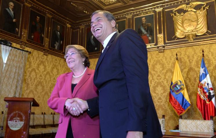 Correa niega haber entregado apoyo a Bolivia, tras cita con Bachelet